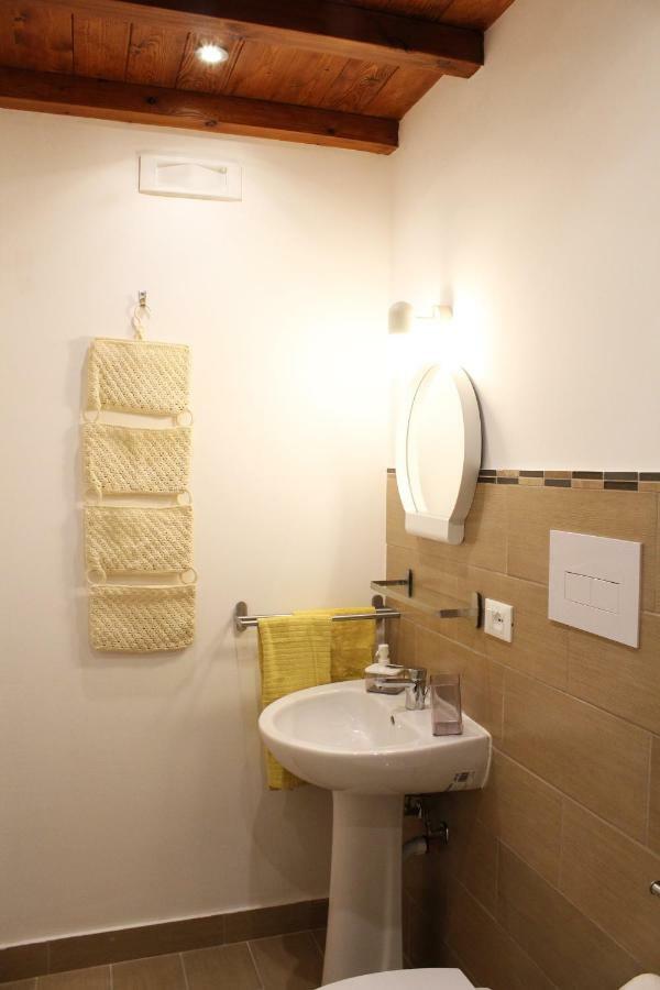 Il Giardino Di Laura Private Rooms Mondello Eksteriør bilde